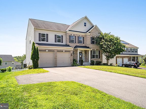 2nd image of 15844 Eagle Feather Dr