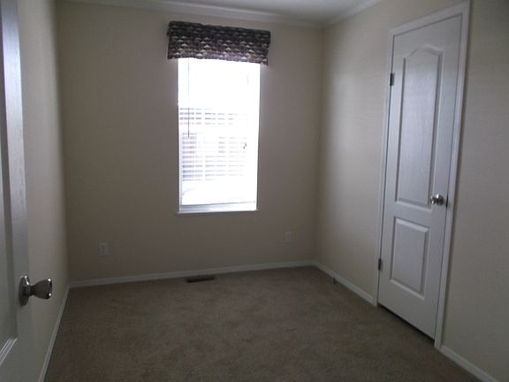 3rd image of 55 Highland Blvd