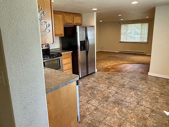 5th image of 1117 Silver St