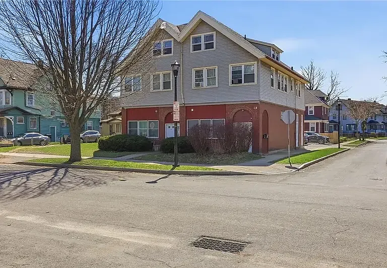 119 Rosewood Ter #2 — Photo 1