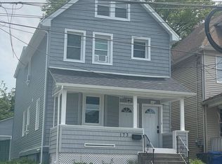 173 Clove Rd, Staten Island, NY 10310