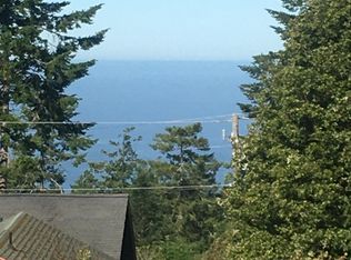 161 Parkview Rd, Whitethorn, CA 95589