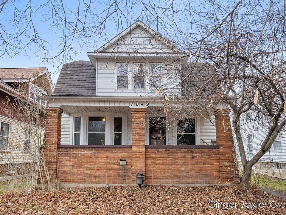 1st image of 1049 Pine Ave NW