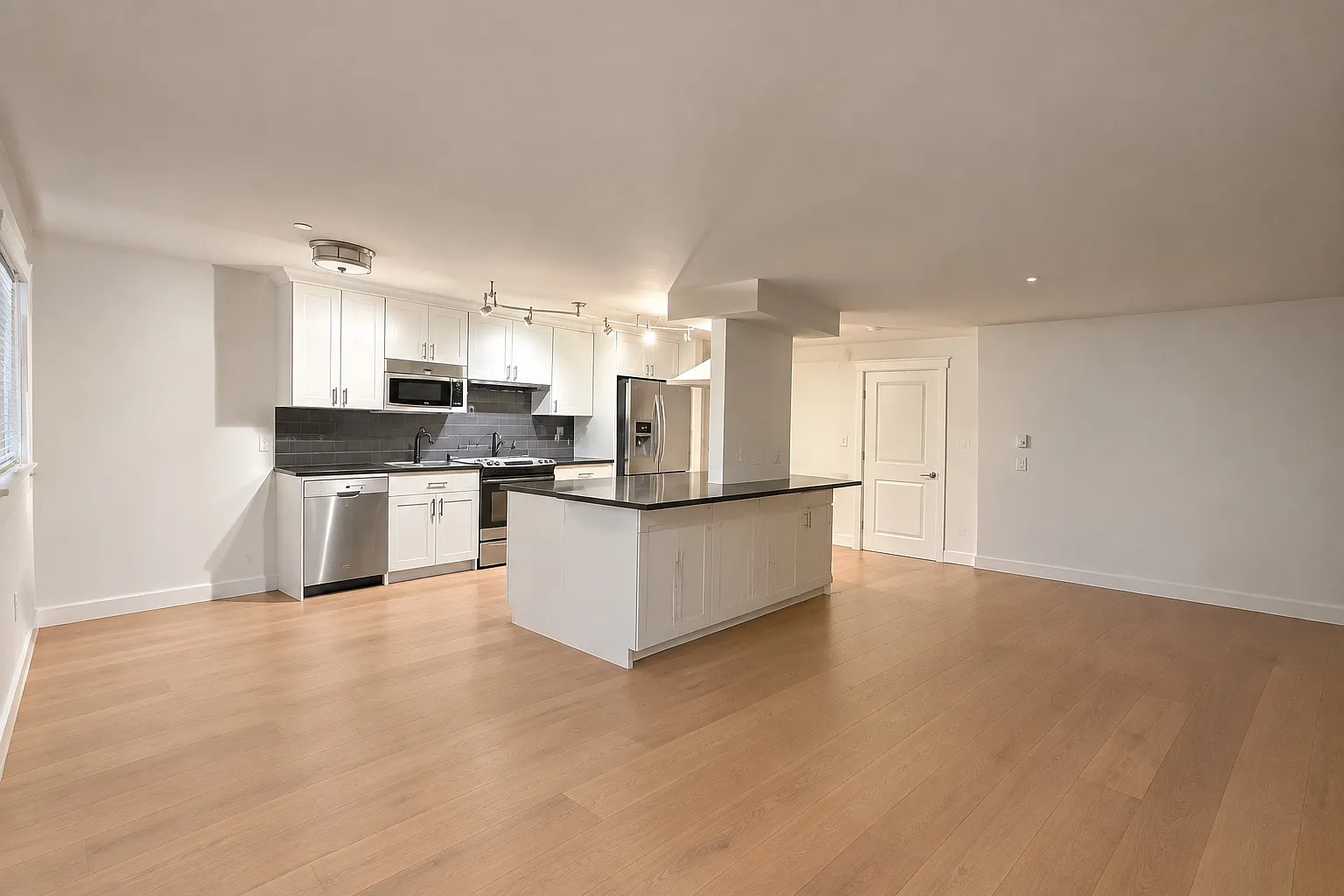 3204 81st Pl SE — Photo 3