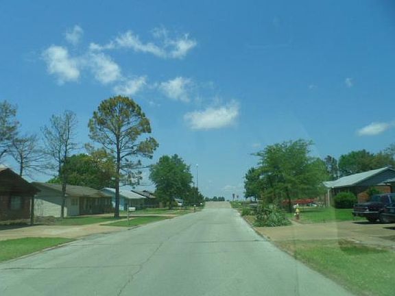 3rd image of 109 Diane Dr