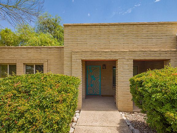 2nd image of 7725 E Oakwood Cir