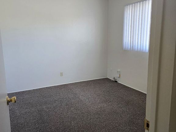 4th image of 938 Princeton Ave #E