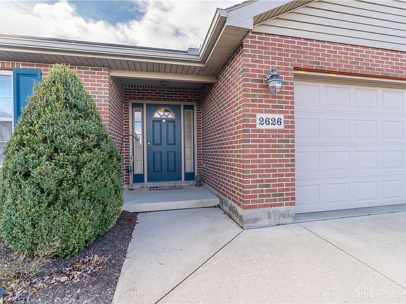 3rd image of 2626 Huntington Dr
