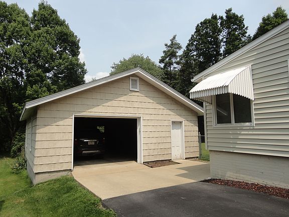 4th image of 435 Greenwood Ave