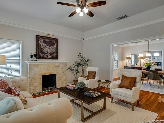 4th image of 111 W Rosewood