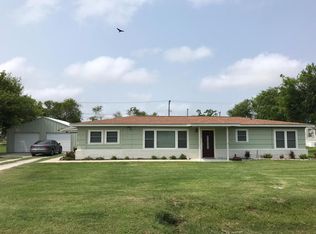 710 W Cleveland Ave, Seadrift, TX 77983