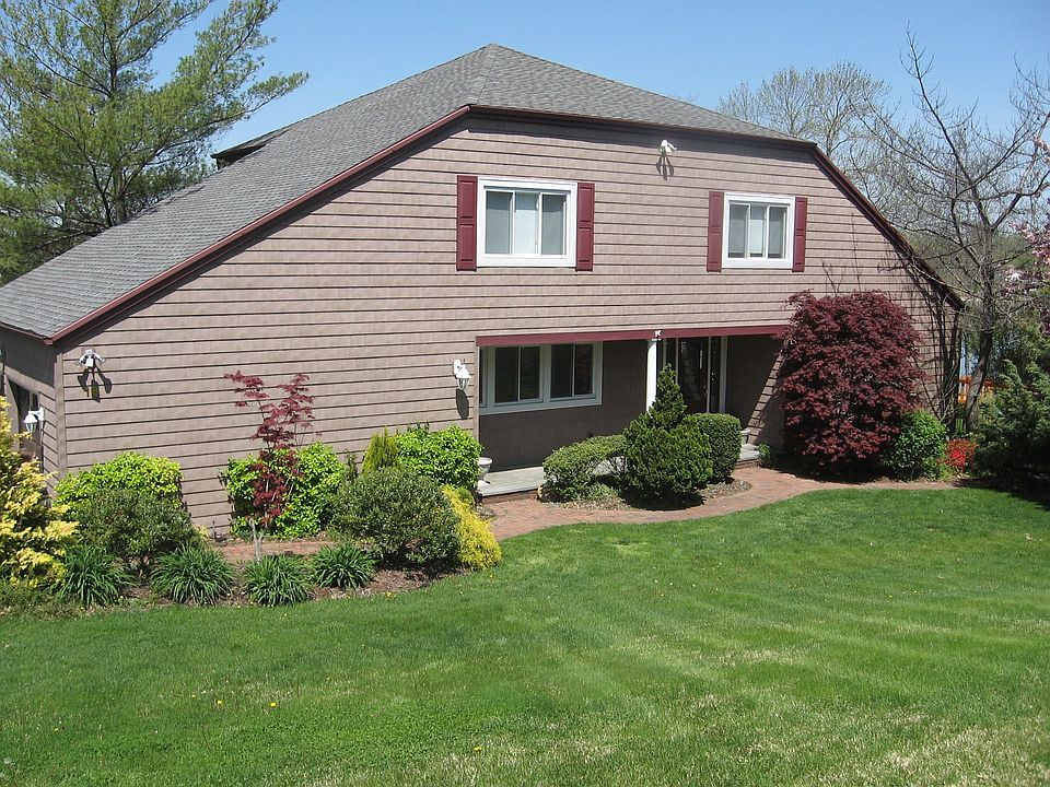 18 Beatrice Ln Glen Cove NY 11542 Zillow