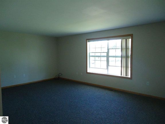 2nd image of 214 Fairbanks St