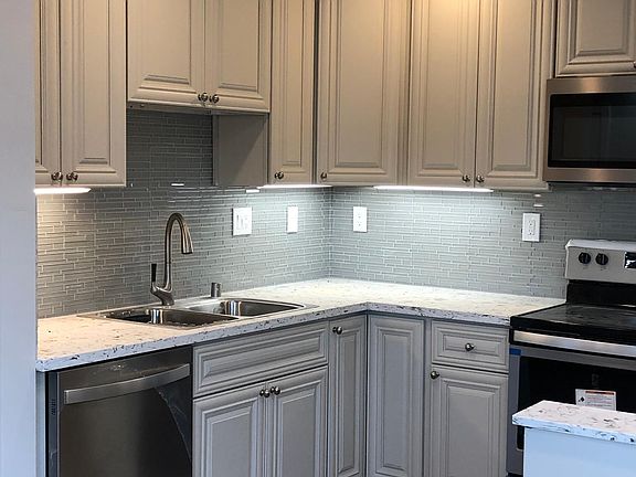 3rd image of 2949 B St