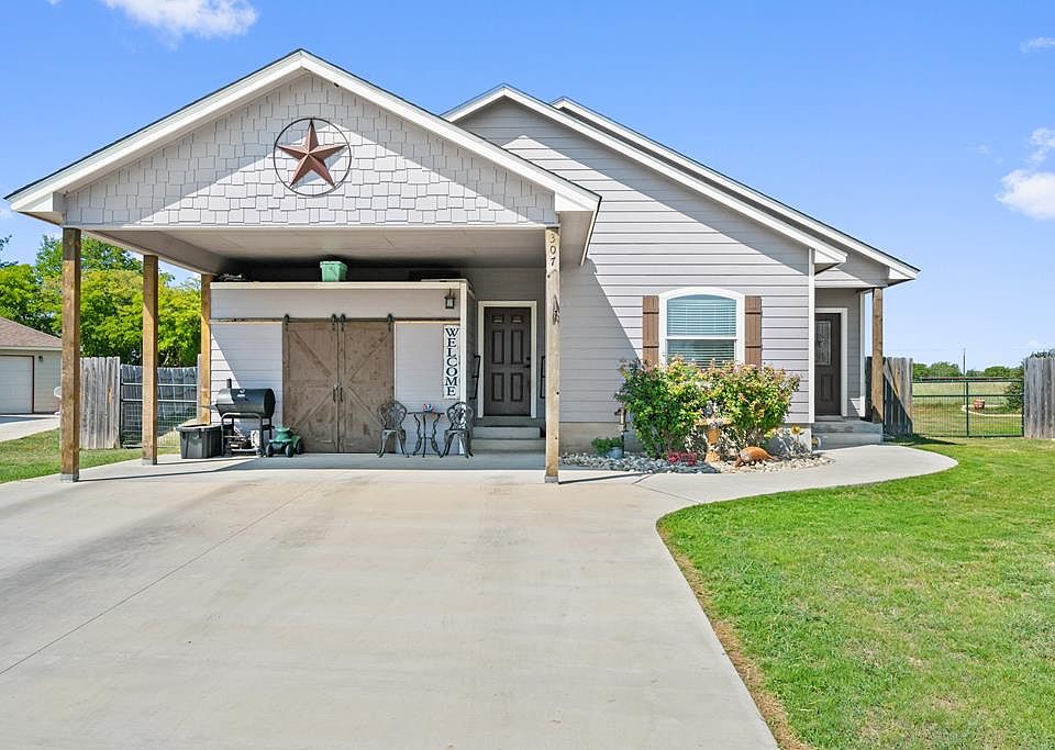 1st image of 307 Sage Cir