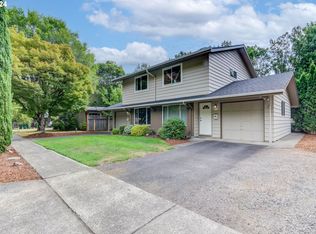 7660 SW Bel Aire Dr, Beaverton, OR 97008