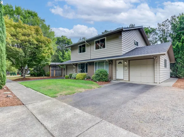 7660 SW Bel Aire Dr, Beaverton, OR 97008