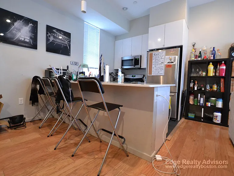 55 Glenville Ave — Photo 6