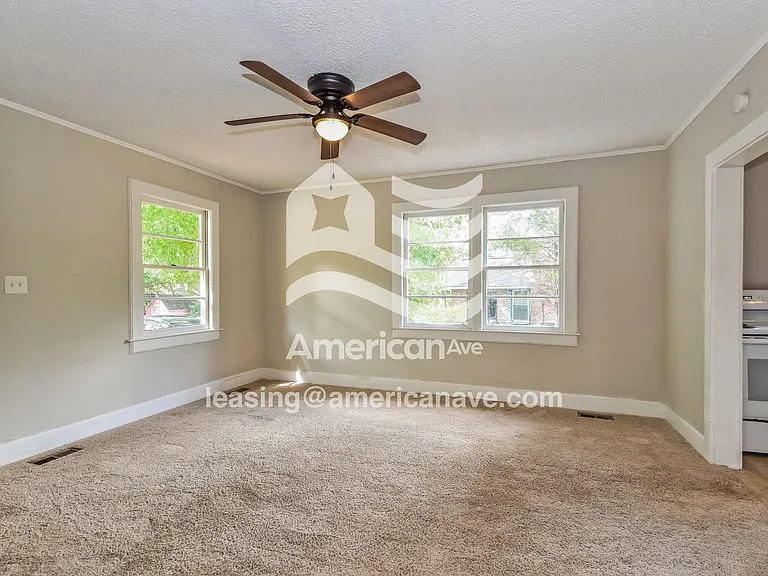 19578_004_living_room_14103220.jpg