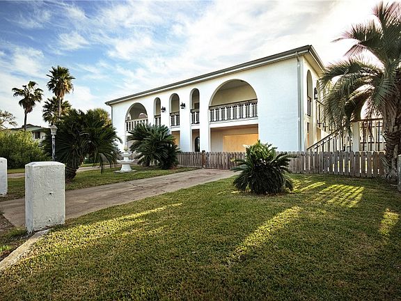 2nd image of 14 Jamaica Dr