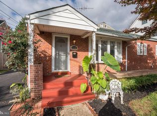 2648 N Sycamore St, Arlington, VA 22207