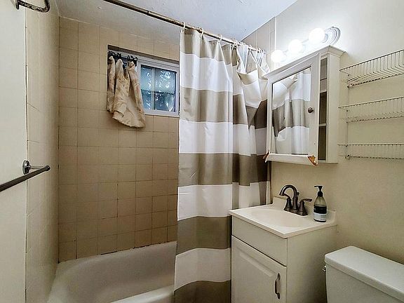 17 Bay #3 R Cambridge Shared Unit Photo 3