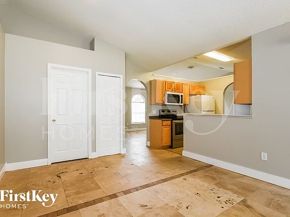4th image of 3325 Croton Ave