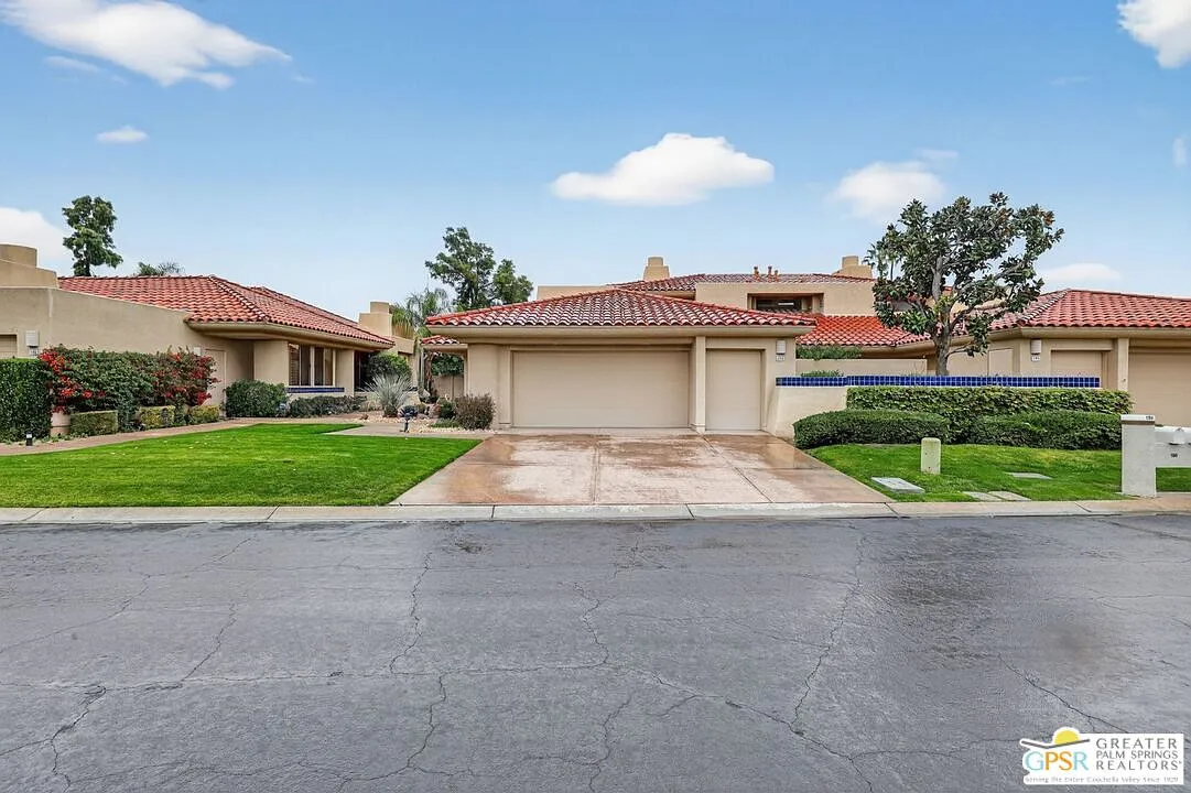 3 bed, 4.0 bath, 3112 sqft, $7,900 — Photo 2