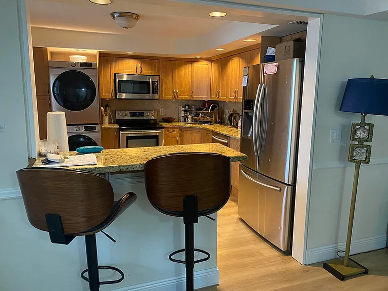 501 SW 11th Pl #106 — Photo 7