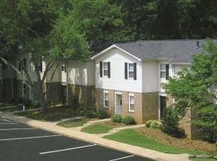 501 Camelot Dr, Spartanburg, SC 29301