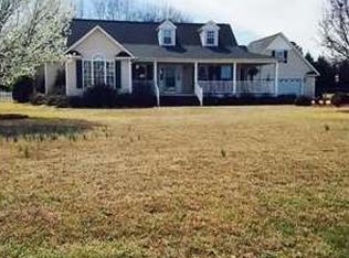 1052 Georgeanna Ln, Darlington, SC 29532