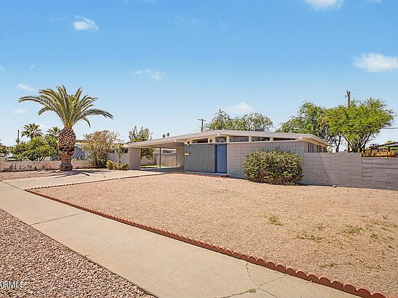 3rd image of 3543 W PUGET Avenue