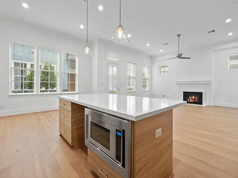 614 Delmar St — Photo 10
