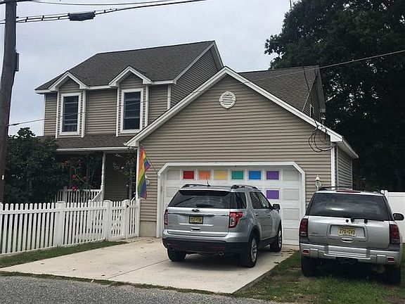 2nd image of 37 E Hudson Ave