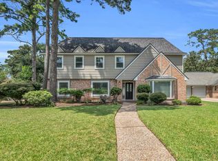 11914 Moorcreek Dr, Houston, TX 77070