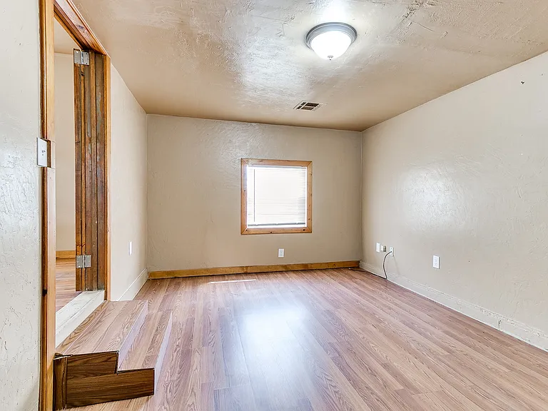3109 NE 15th St #1 — Photo 6