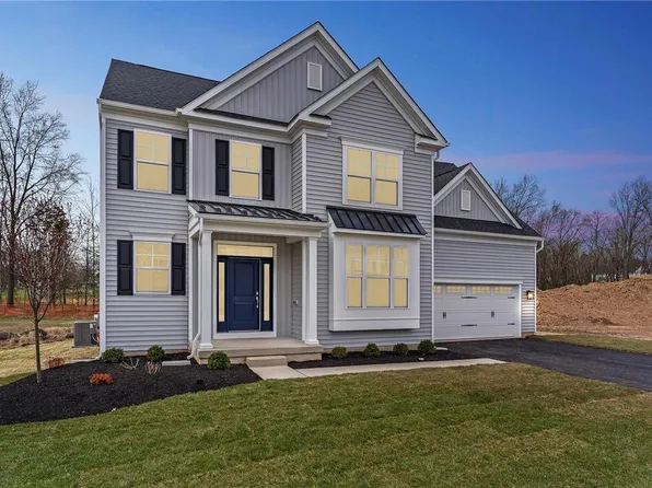 4386 Taviston Ct E, Emmaus, PA 18049