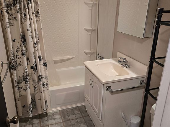 2nd image of 15 Apple Valley Pkwy #10A