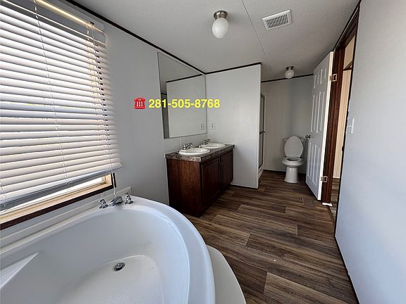 4th image of 16206 Wood Dr #19