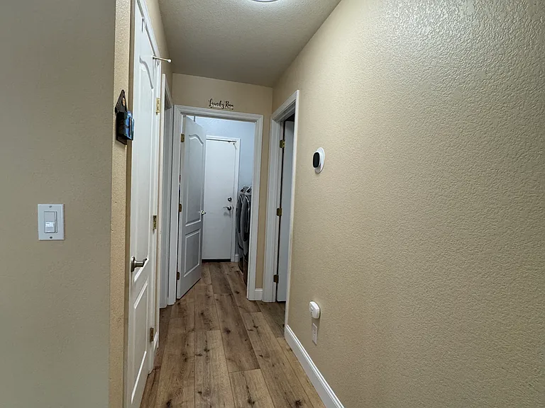1370 Kerslake Cir — Photo 30