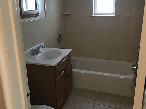 5th image of 7244 Caldwell Ave APT 1