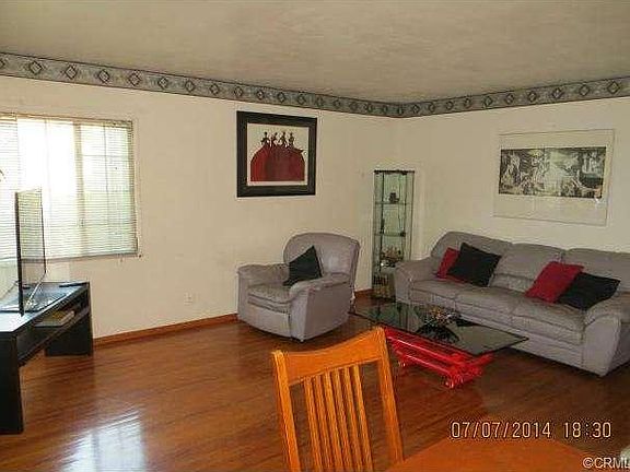 3rd image of 1242 W 122nd St