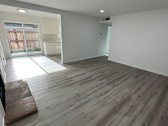 3rd image of 6390 Bonham Cir