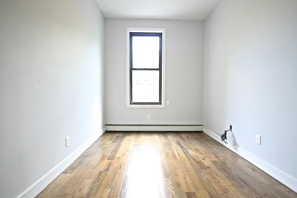 Rented by Rental Solutions Inc | media 14