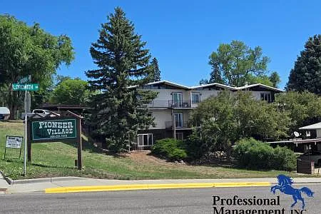 2 bed, 900 sqft, $1,050 — Photo 1