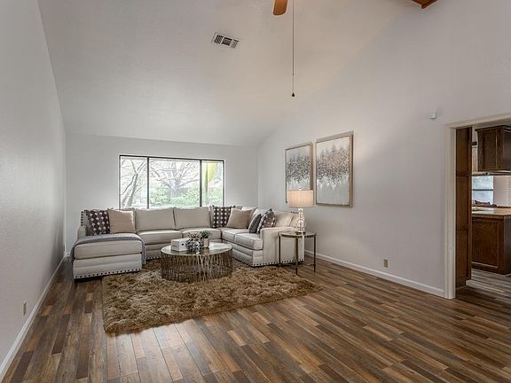 2nd image of 304 Saint Charles Ct