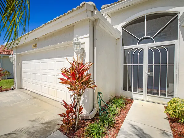 7008 SE Twin Oaks Circle, Stuart, FL 34997
