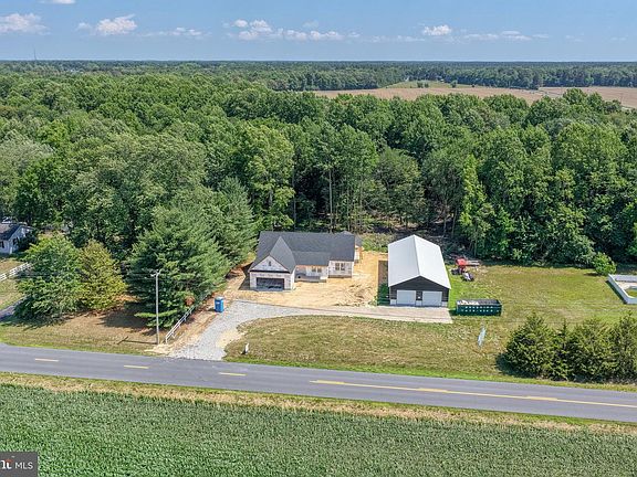 3rd image of 20256 Reynolds Pond Rd