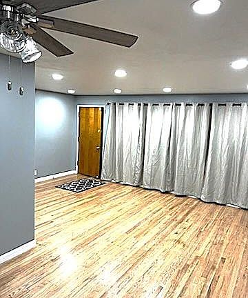 5th image of 9746 Newton Dr