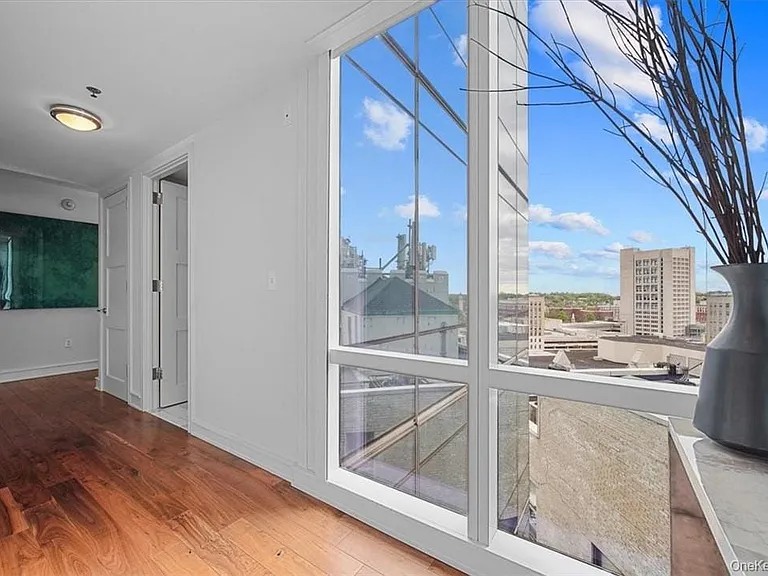 1 Renaissance Sq #24F — Photo 2